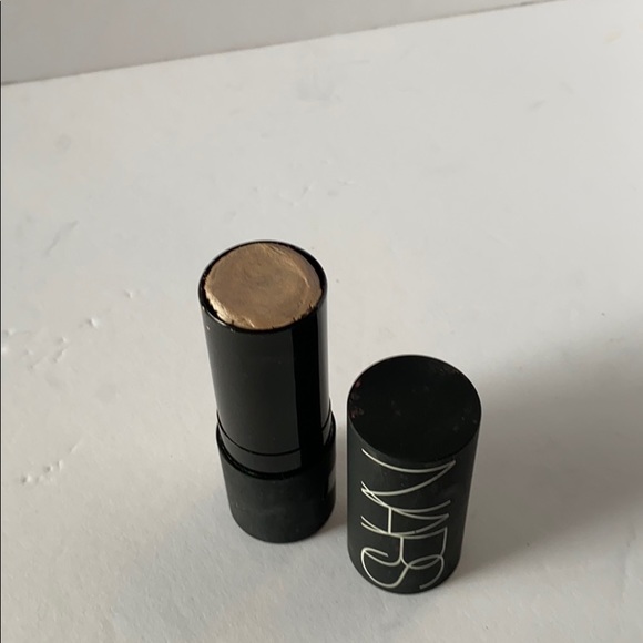 NARS illuminator stick - Picture 2 of 2